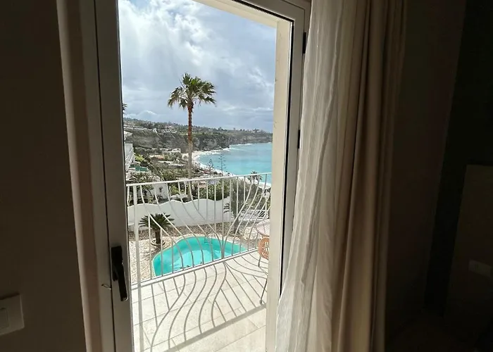 Mediterranean Boutique 特罗佩阿